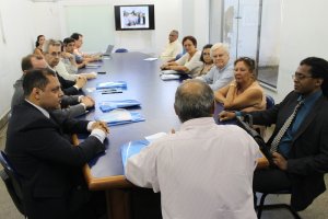 Visita reitor Uezo e estafe à UENF - 20-02-13 