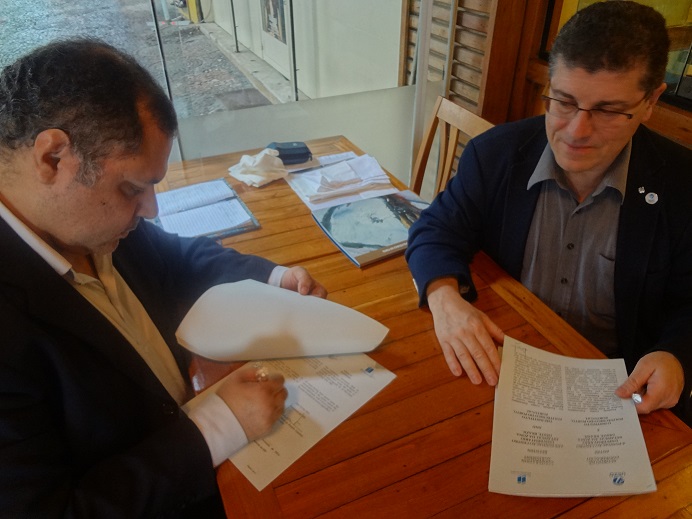 Reitor da UEZO, Alex da Silva Sirqueira e o vice-reitor do Instituto Politécnico do Porto assinam Acordo de Cooperação Internacional.